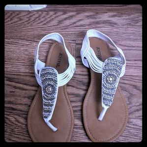 NOW AVAILABLE - SUMMER SANDALS, WHITE w/ DECO, 9